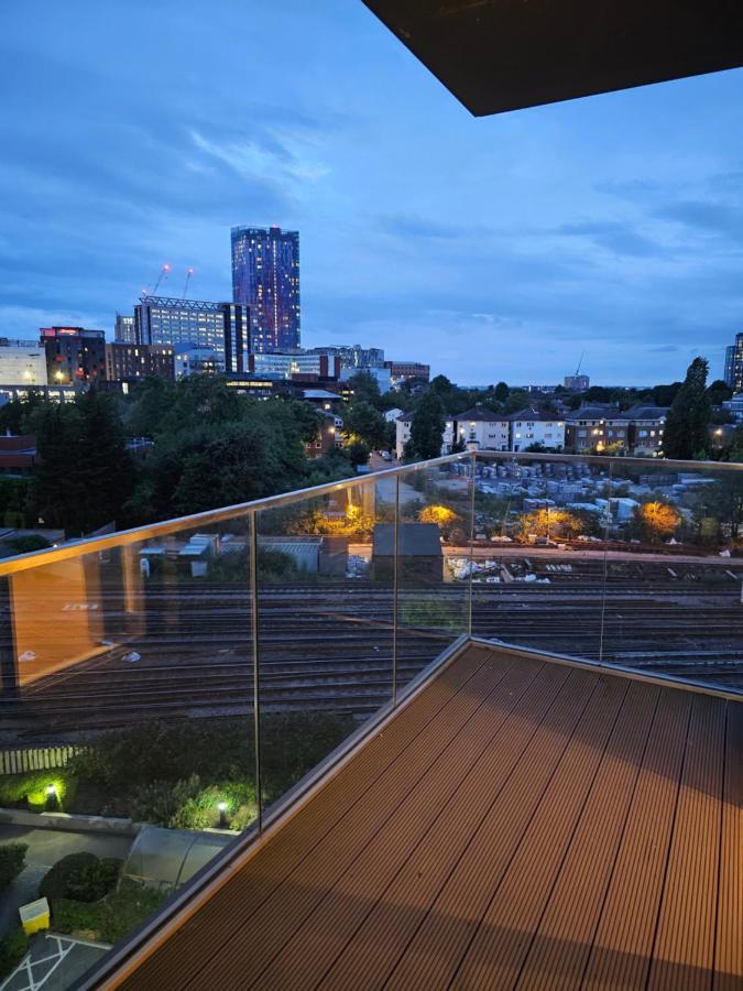 Santina Apartments Croydon Exterior photo