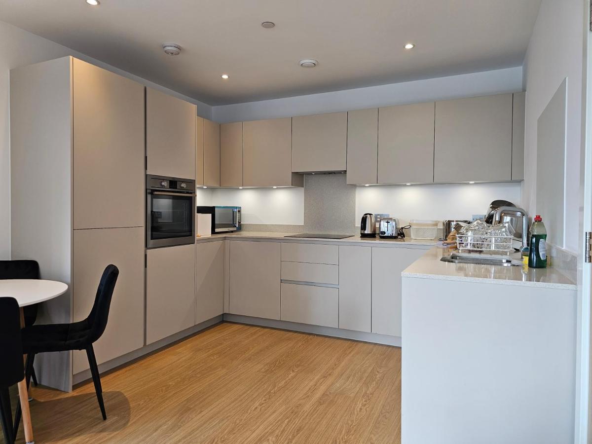 Santina Apartments Croydon Exterior photo