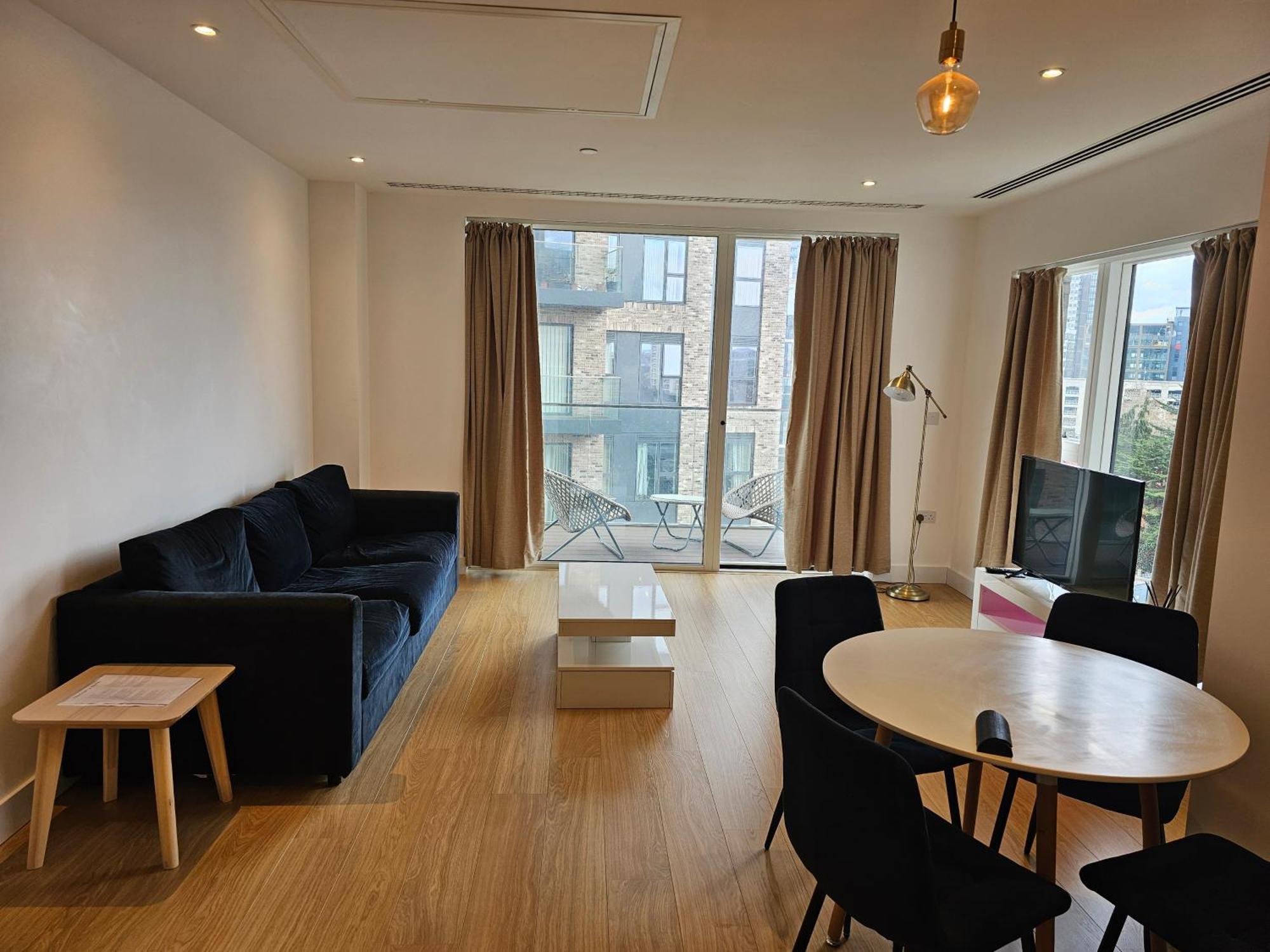 Santina Apartments Croydon Exterior photo